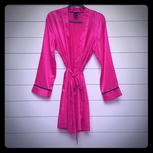 APT9 Hot Pink Satin-Like Robe